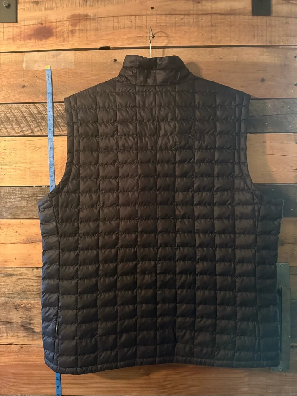 The North Face Men’s XXL Black Thermo Insulated Full Zip Vest Lightweight Puffer